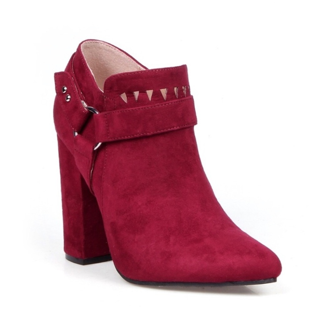 Crimson Pointed Toe Women's Chunky Heel Booties